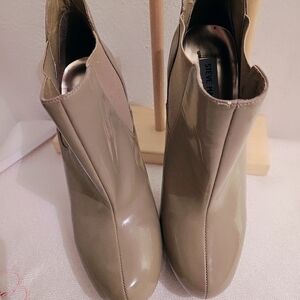 Steve Madden Women's Taupe Ankle Boots